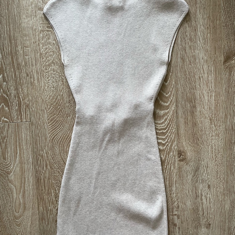 Aritzia ribbed cutout dress in tan oatmeal xs - Picture 4 of 5